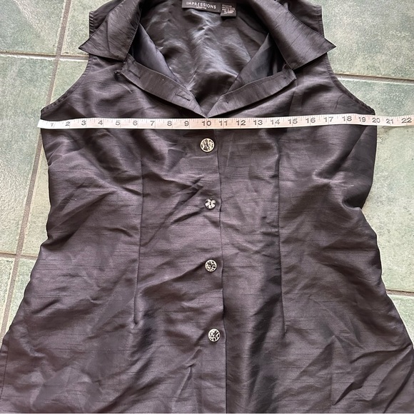 Women’s Black Mismatched Button Vest - Picture 6 of 7